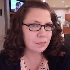 Meet your Posher, Holly